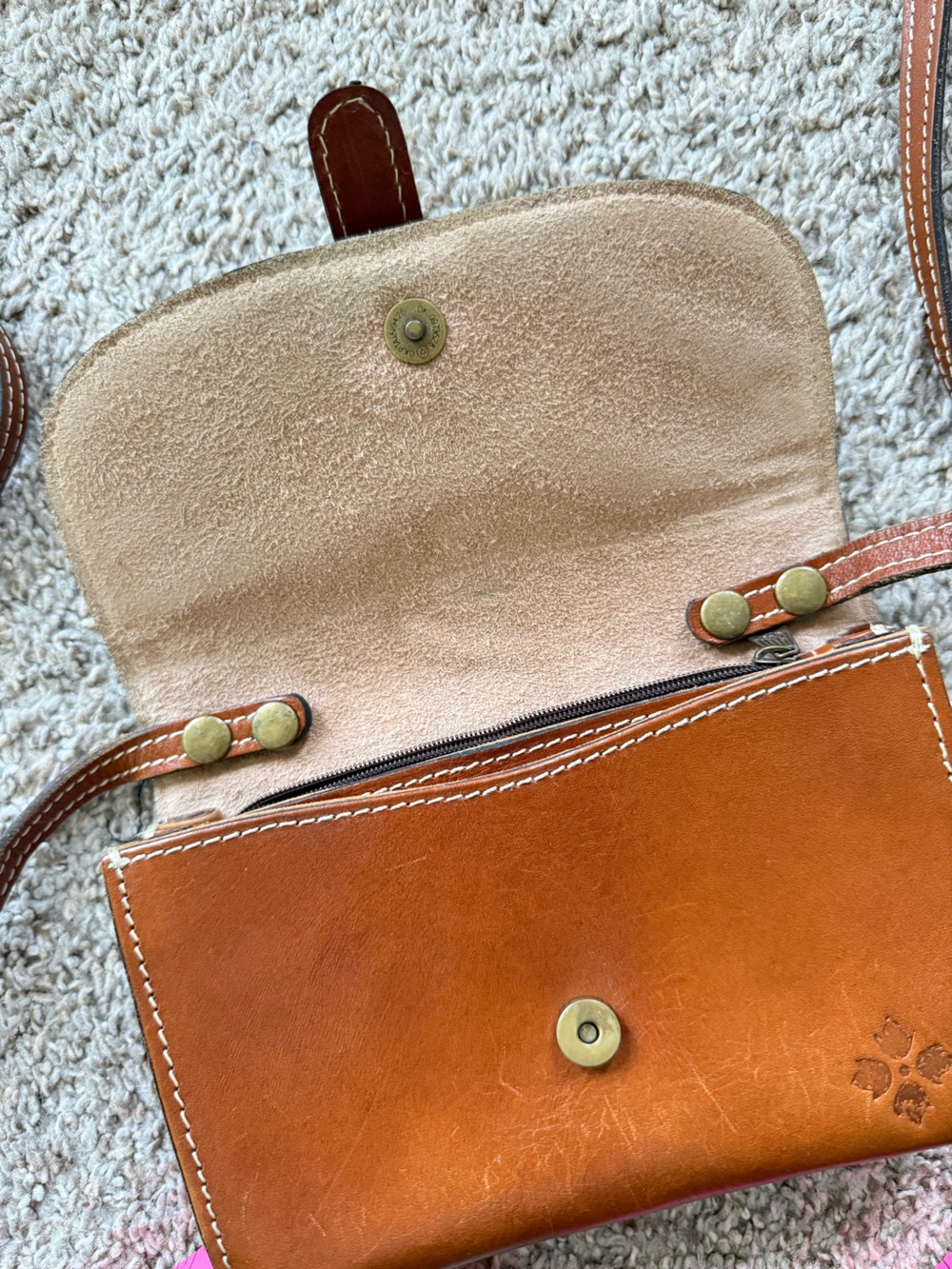 Patricia Nash Torri Leather Corssbody - Picture 9 of 10